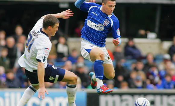 Hatters matches once again being broadcast on Pure FM Hatters matches once again being broadcast on Pure FM