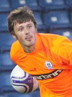 Edwards signs new contract Edwards signs new contract